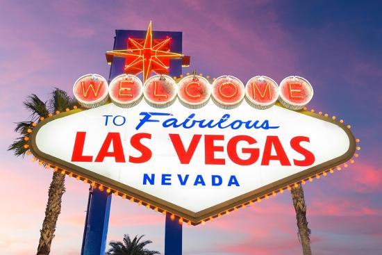 las-vegas-nevada-usa-at-the-welcome-to-las-vegas-sign_u-l-q1u418x0